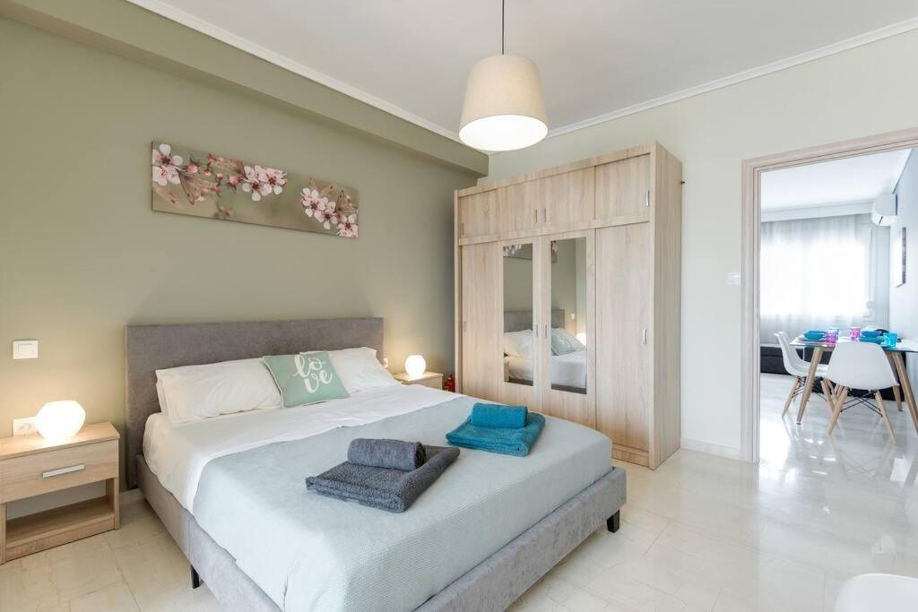 Penthouse Suite In The City Center Солун Екстериор снимка